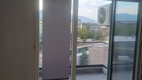 izdavam dvosoben stan karsi FON