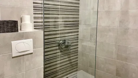 Izdavam nov nevseluvan stan odma do Porta Vlae 