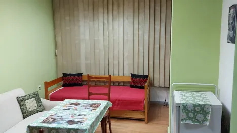Se izdava garsoniera vo Debar maalo